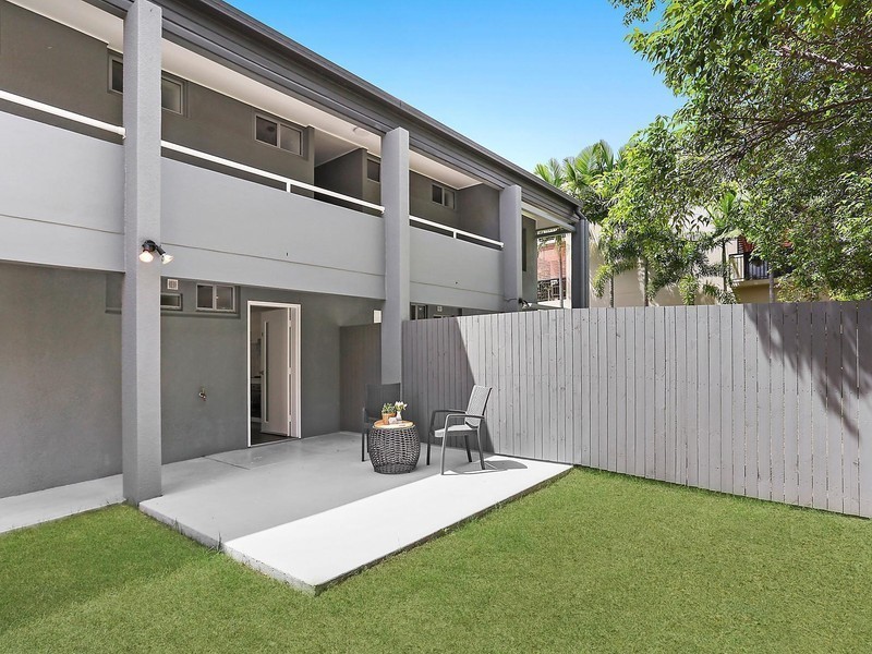4 Grove Street, Toowong QLD 4066