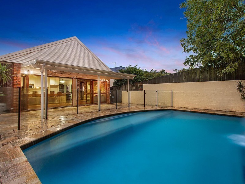 9 Crombie Street, Clayfield QLD 4011