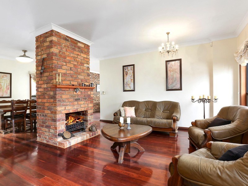 9 Crombie Street, Clayfield QLD 4011