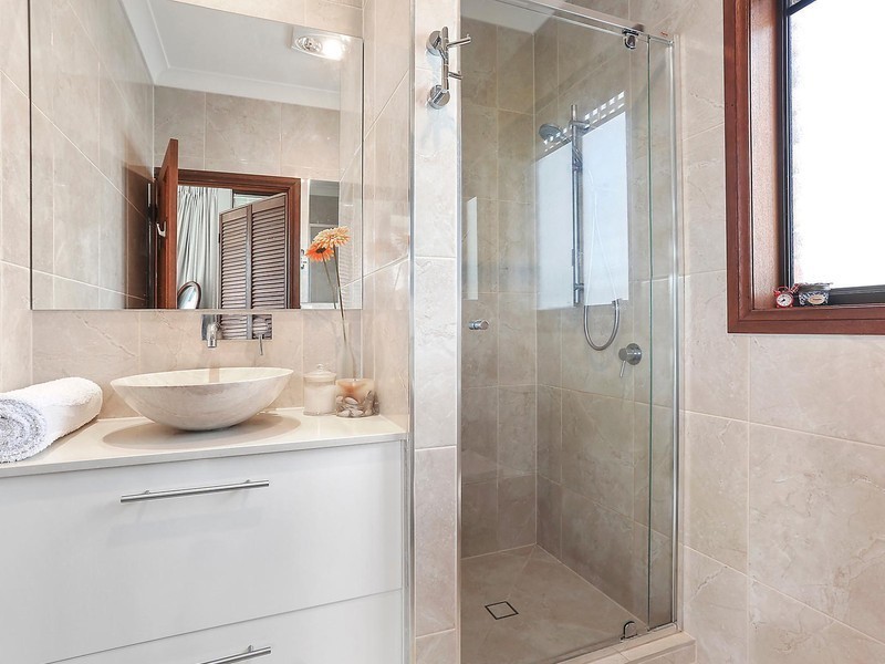 9 Crombie Street, Clayfield QLD 4011