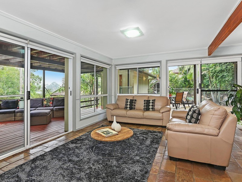 21 Maculata Drive, Chapel Hill QLD 4069