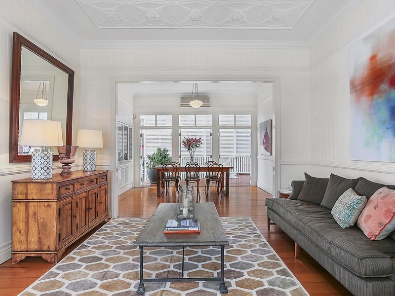 18 Goldsworthy Avenue, Hamilton QLD 4007