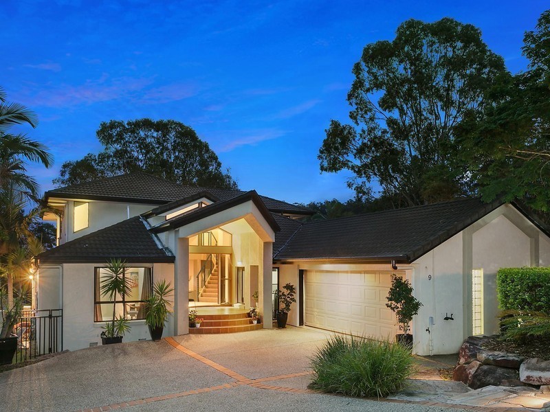 9 Moncrieff Court, Mount Ommaney QLD 4074