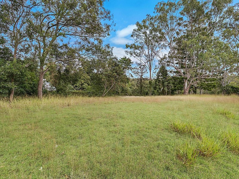 44 Rowena Street, Kenmore QLD 4069