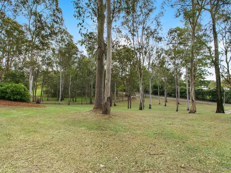 74 Herron Road, Pullenvale QLD 4069