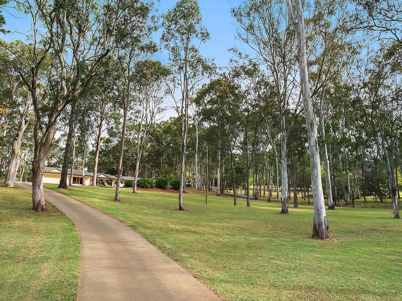 74 Herron Road, Pullenvale QLD 4069