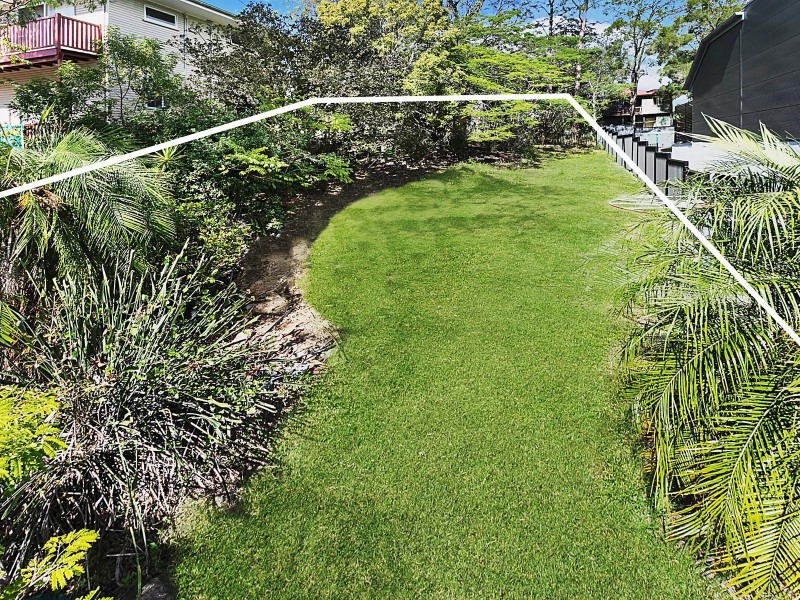 14 Noreen Street, Chapel Hill QLD 4069