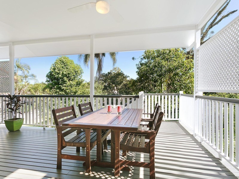 19 Saunders Street, Indooroopilly QLD 4068