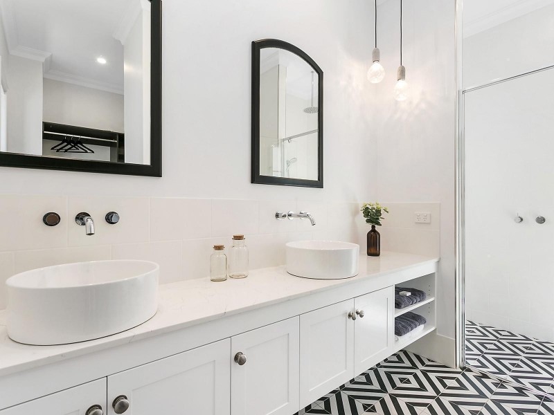 7 Dora Street, Hendra QLD 4011