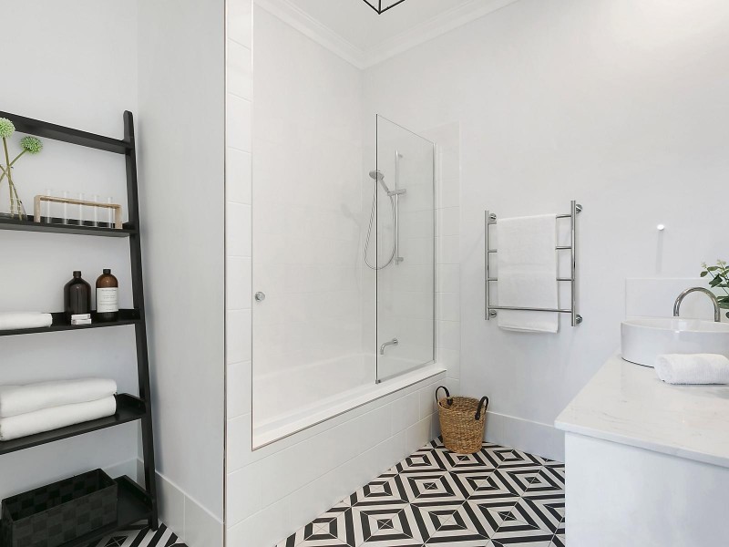 7 Dora Street, Hendra QLD 4011