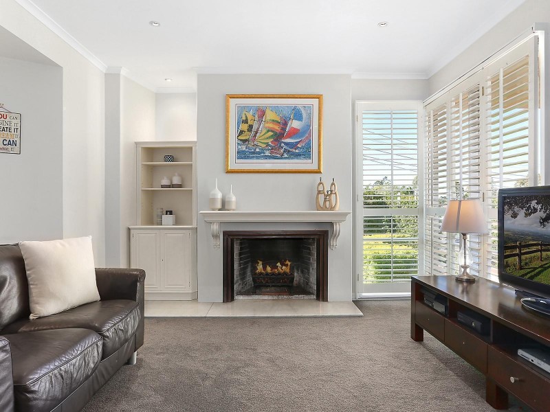 31 Glencairn Avenue, Indooroopilly QLD 4068