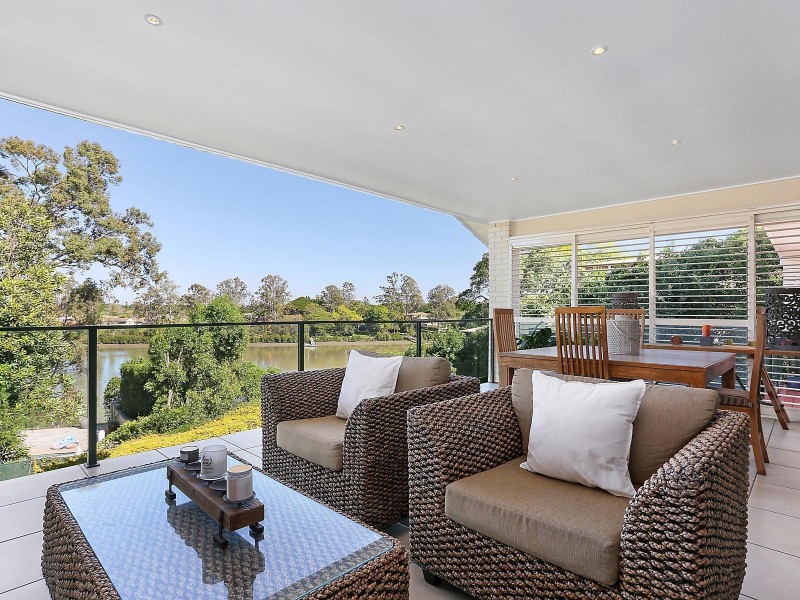 31 Glencairn Avenue, Indooroopilly QLD 4068