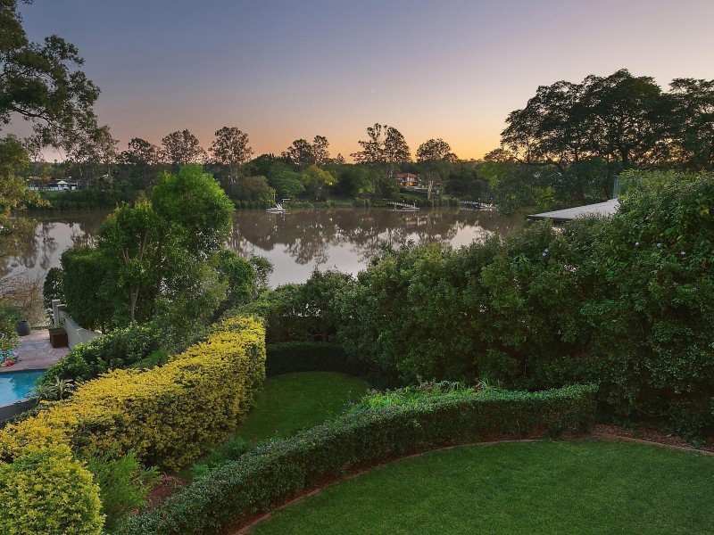 31 Glencairn Avenue, Indooroopilly QLD 4068