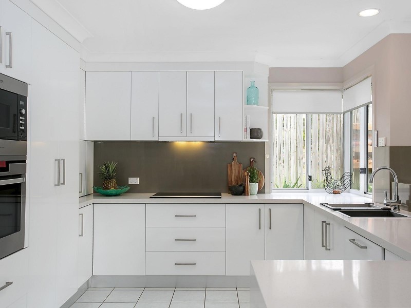 9 Drysdale Crescent, Brookfield QLD 4069
