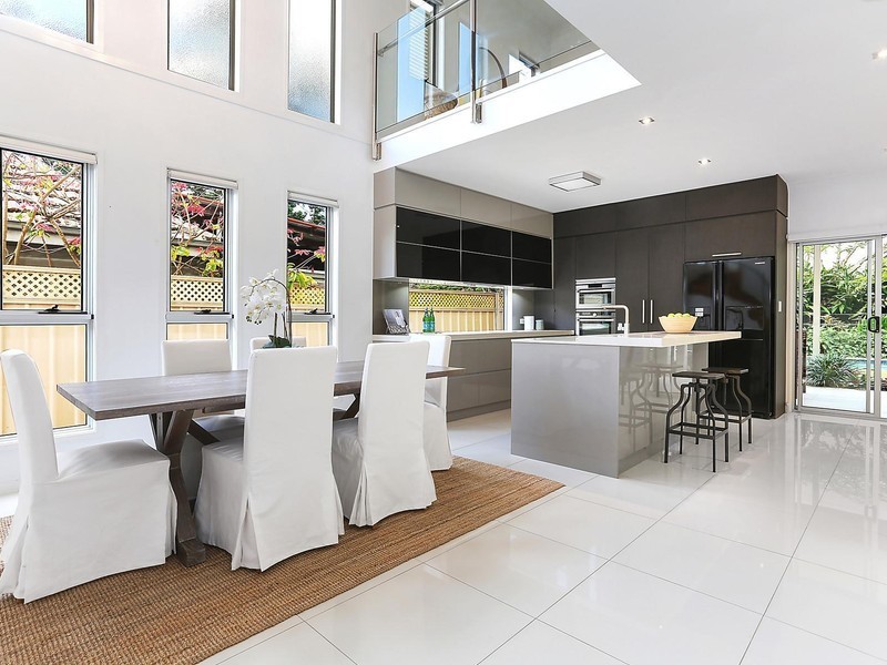 153 Taringa Parade, Indooroopilly QLD 4068