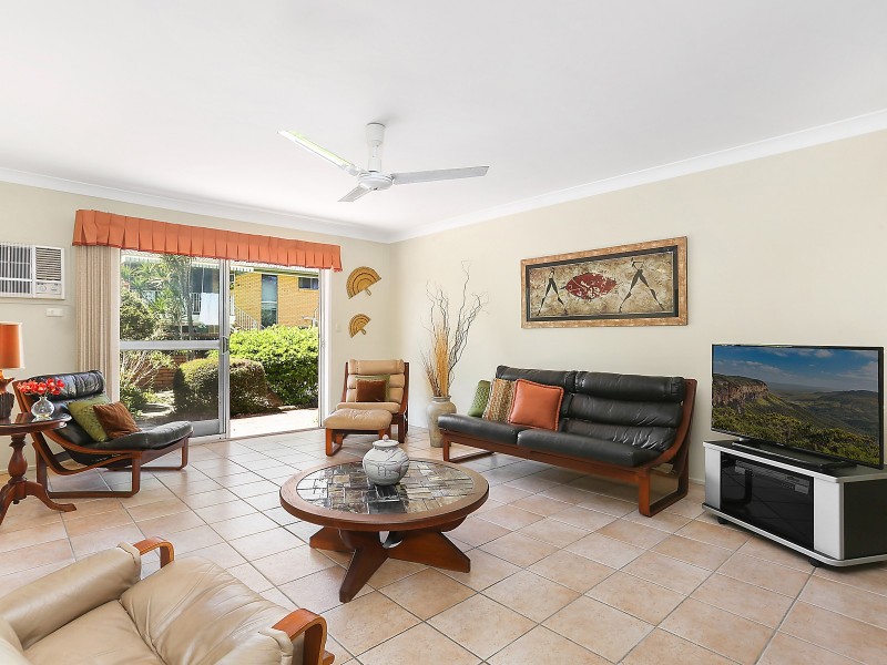 74 Springfield Street, Macgregor QLD 4109