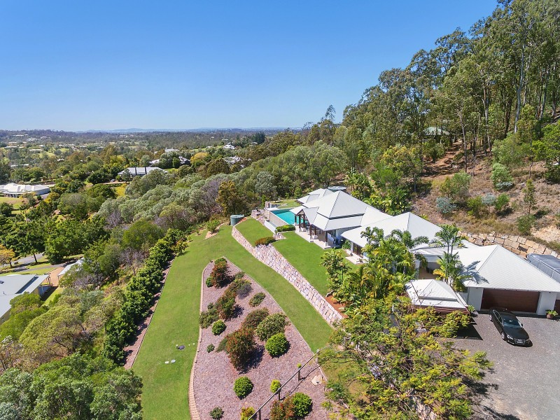 260 Old Farm Road, Pullenvale QLD 4069