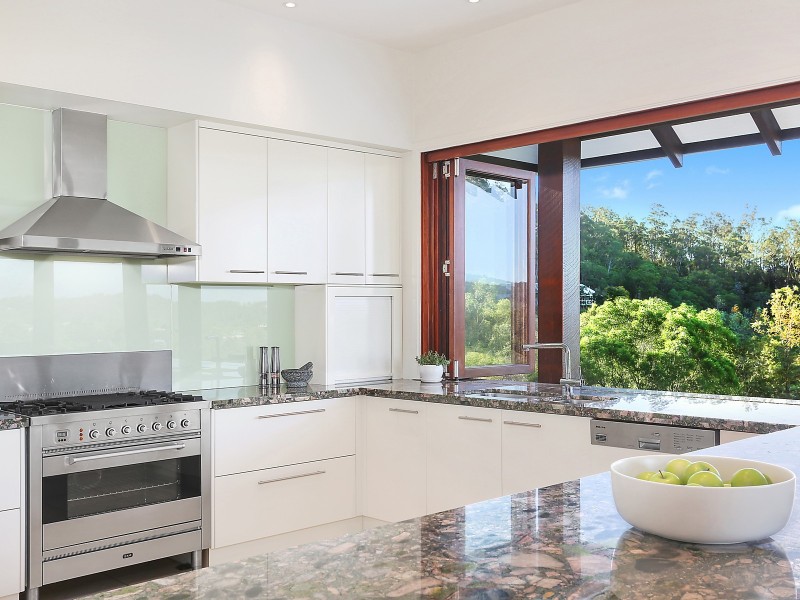 260 Old Farm Road, Pullenvale QLD 4069