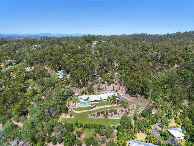 260 Old Farm Road, Pullenvale QLD 4069