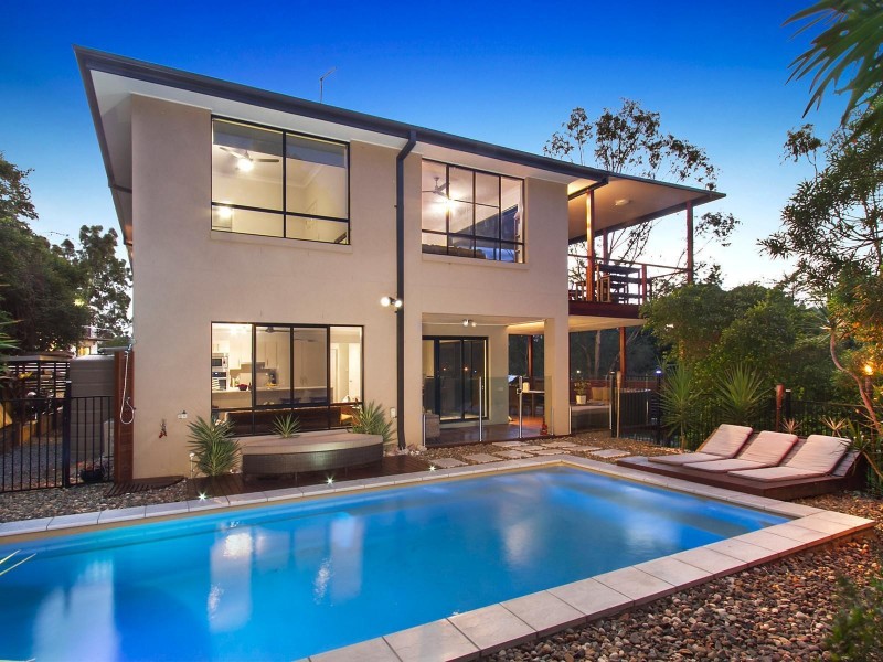 14 Summit Place, Mount Ommaney QLD 4074