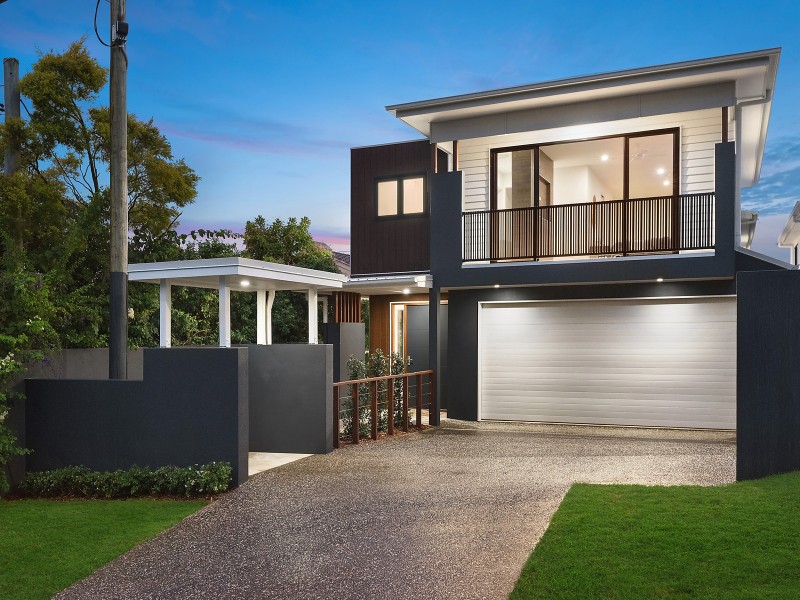 77 Eighth Avenue, St Lucia QLD 4067