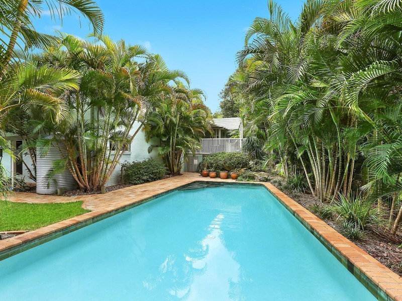 11 Ngeringa Crescent, Chapel Hill QLD 4069