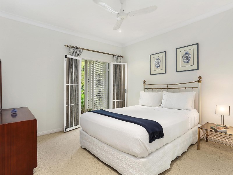 11 Ngeringa Crescent, Chapel Hill QLD 4069