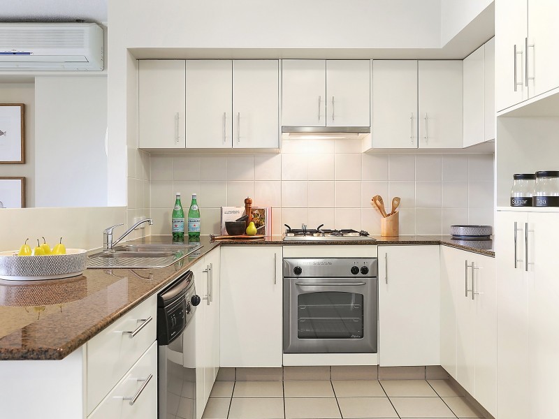 218/32 Patrick Lane, Toowong QLD 4066