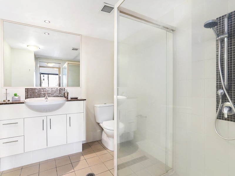 218/32 Patrick Lane, Toowong QLD 4066