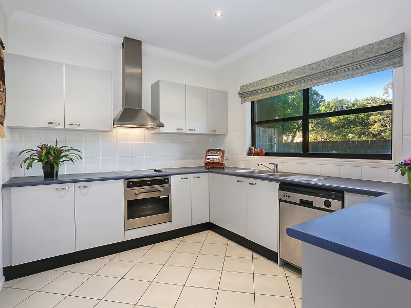 9A Vera Street, Toowong QLD 4066