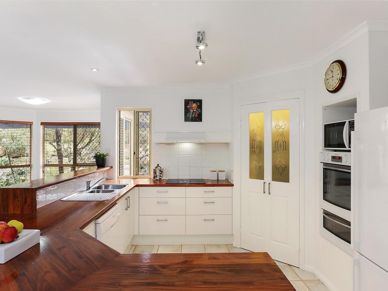 21 Van Dyke Crescent, Mcdowall QLD 4053