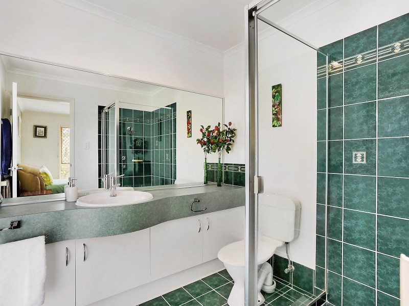 21 Van Dyke Crescent, Mcdowall QLD 4053