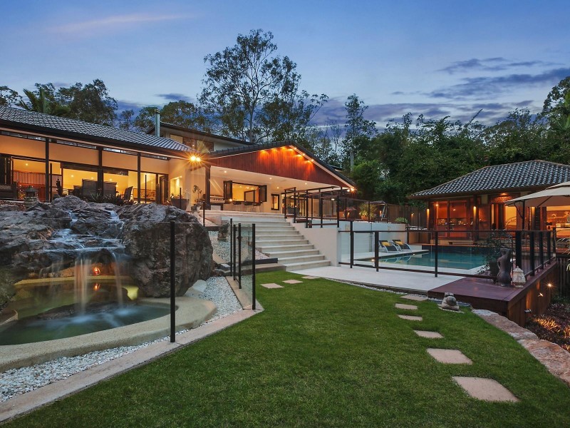 7 Kirkdale Road, Chapel Hill QLD 4069