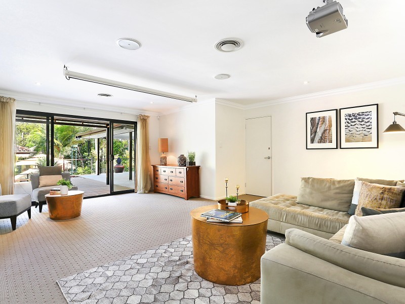 7 Kirkdale Road, Chapel Hill QLD 4069