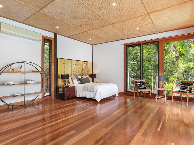 7 Kirkdale Road, Chapel Hill QLD 4069