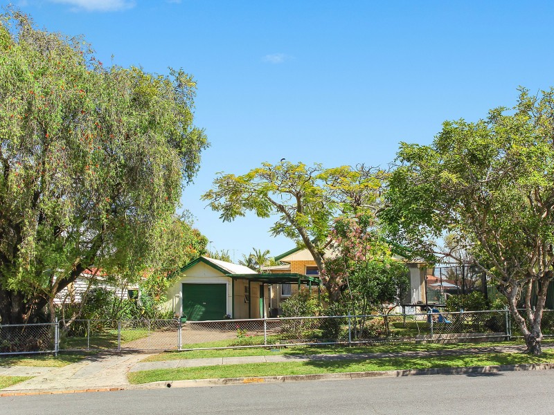 15 Water Street, Southport QLD 4215