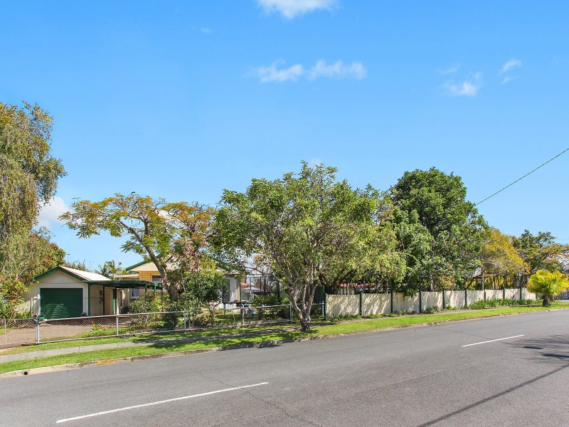 15 Water Street, Southport QLD 4215