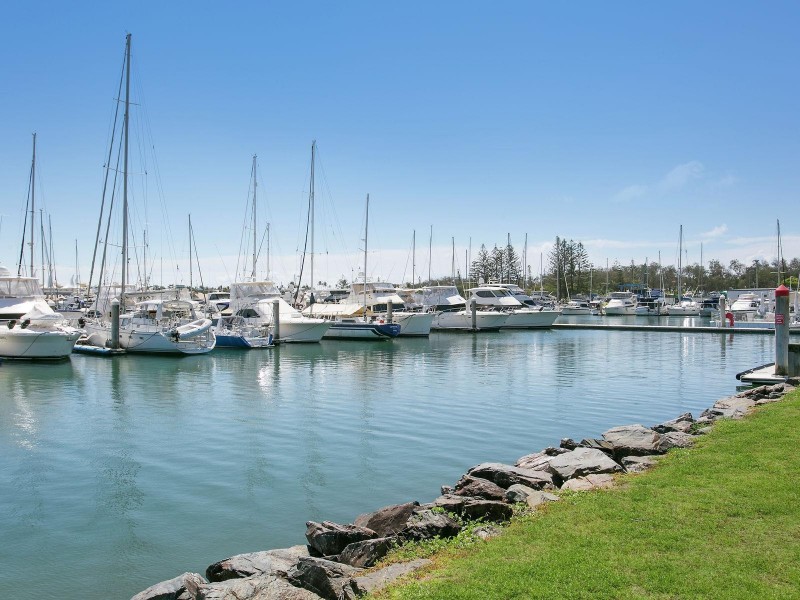 16 Shillito Street, Southport QLD 4215