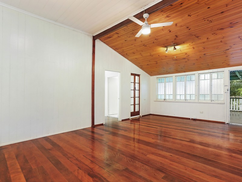 70 Fairfield Road, Fairfield QLD 4103