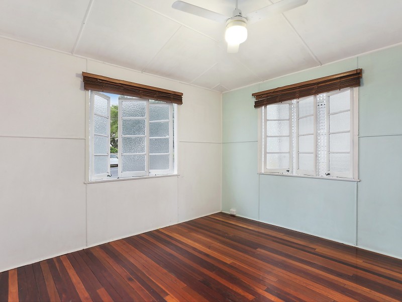 70 Fairfield Road, Fairfield QLD 4103