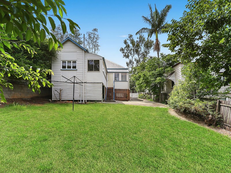 14 Darling Street, East Ipswich QLD 4305