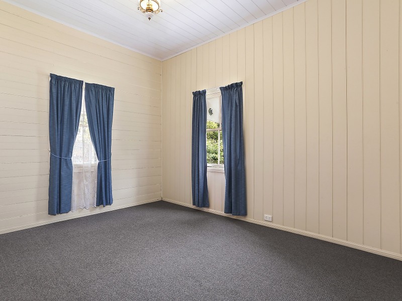 14 Darling Street, East Ipswich QLD 4305