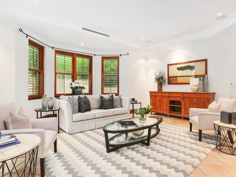 11 Joseph Street, Sherwood QLD 4075