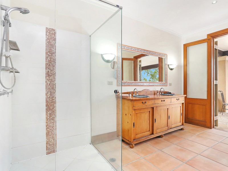 11 Joseph Street, Sherwood QLD 4075