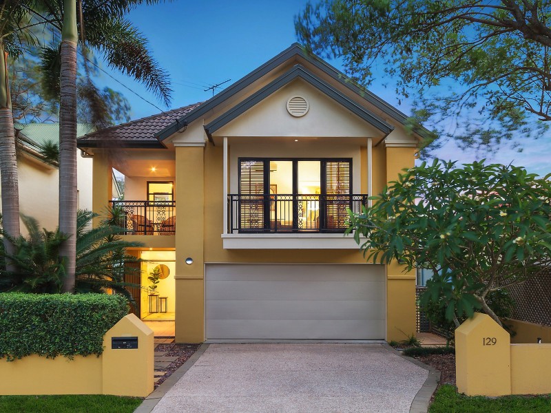 129 Central Avenue, St Lucia QLD 4067