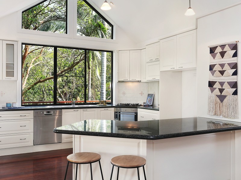 129 Central Avenue, St Lucia QLD 4067