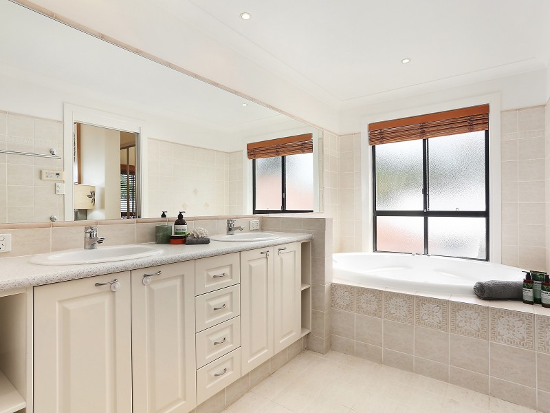 129 Central Avenue, St Lucia QLD 4067