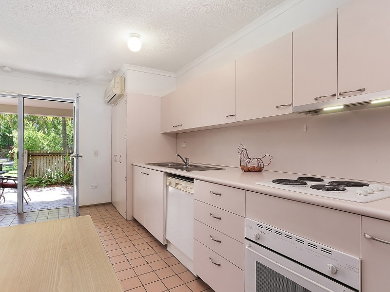33/2 Waverley Road, Taringa QLD 4068