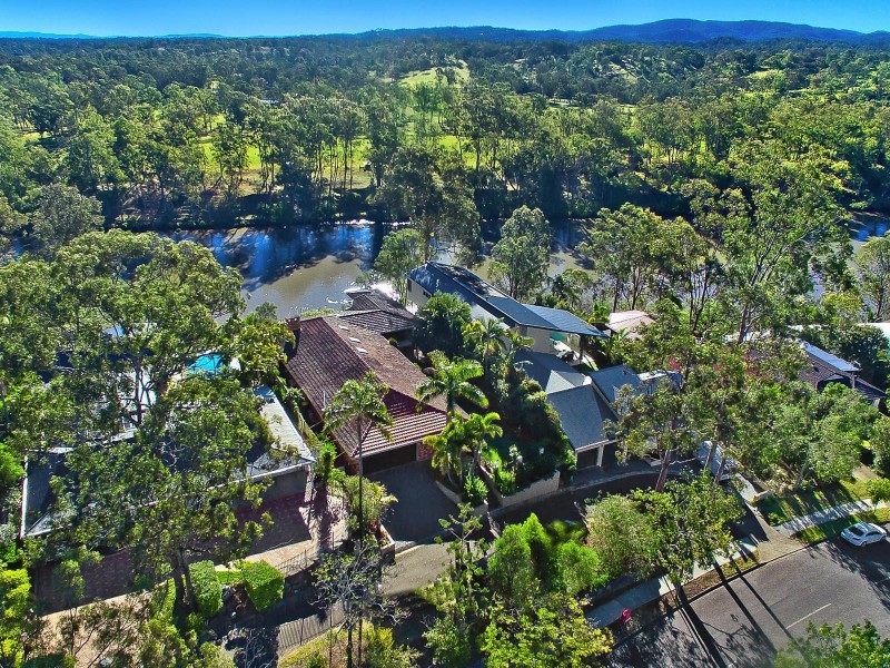 155 Mount Ommaney Drive, Jindalee QLD 4074