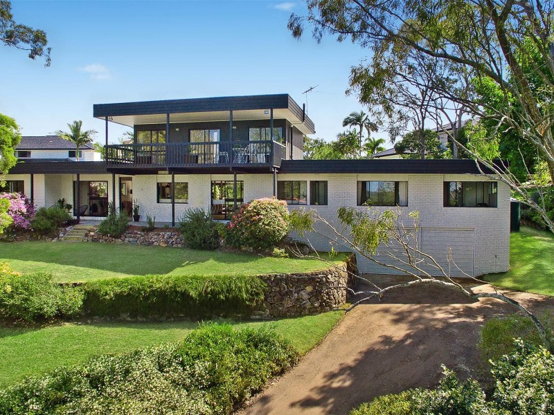 2 Mitchell Court, Mount Ommaney QLD 4074